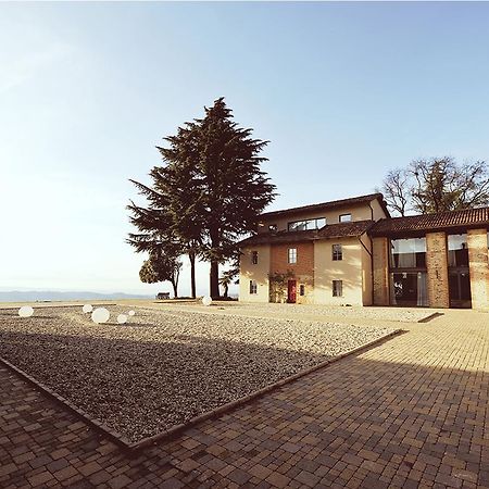 Maison d'hôtes Cascina Langa à Trezzo Tinella Extérieur photo